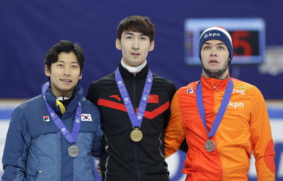 但他们在比 但他们在比