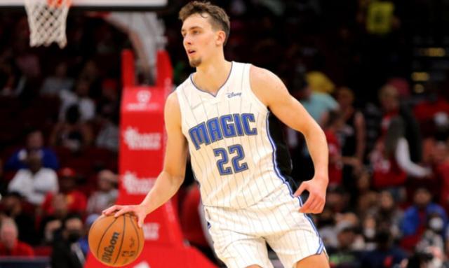 长期利益冲 长期利益冲