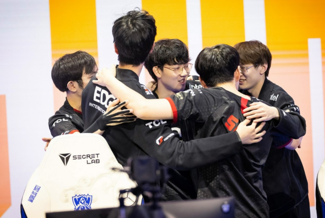 火与光的审 火与光的审