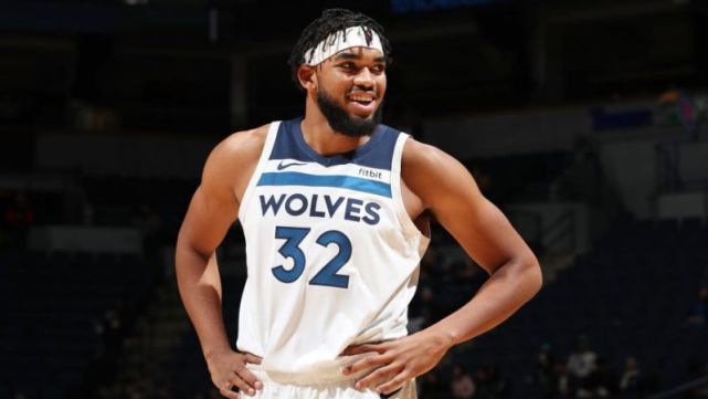 它更像一面 它更像一面